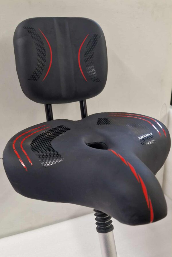 Bicycle seat with rear back rest